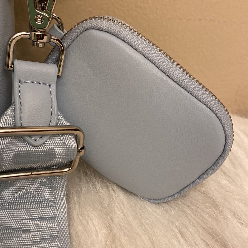 NWT Steve Madden (BBABI) Satchel Crossbody Bag w/Air Pod Case- *Limited Edition* - Picture 14 of 15